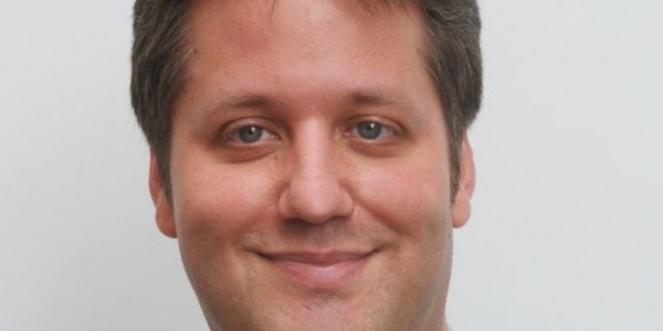 Olaf Michael Ostertag – Wortstörungsfindungen – Politisches Kabarett